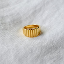 Load image into Gallery viewer, Engraved Stripe Chunky Ring

